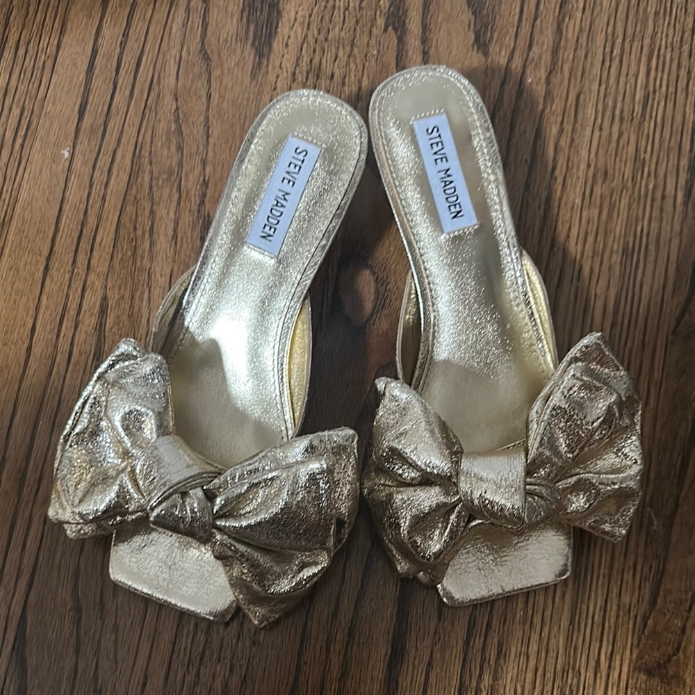 Steve Madden Metallic Gold Bow Mules